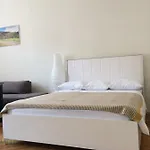 Cozy 39/34 Apartment