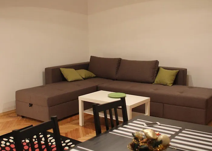 Cozy 39/34 Apartment *